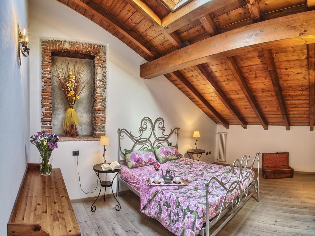 Villa Vinicia, Pool, Jacuzzi, Airco Domaso Room photo